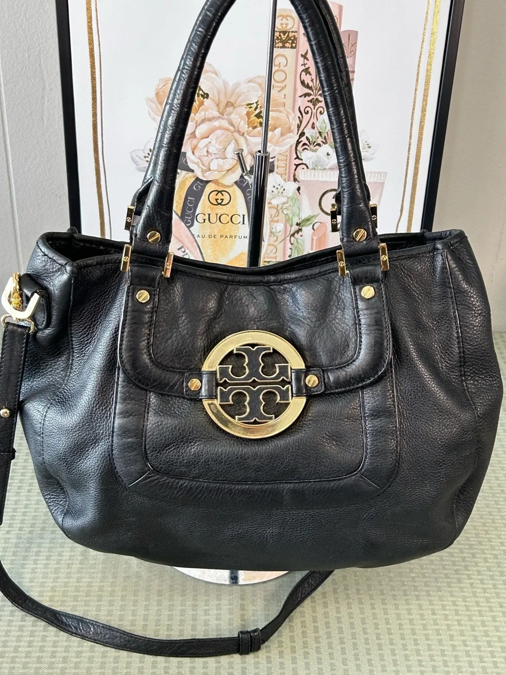 Tory Burch Amanda Hobo Leather Bag 😍🖤